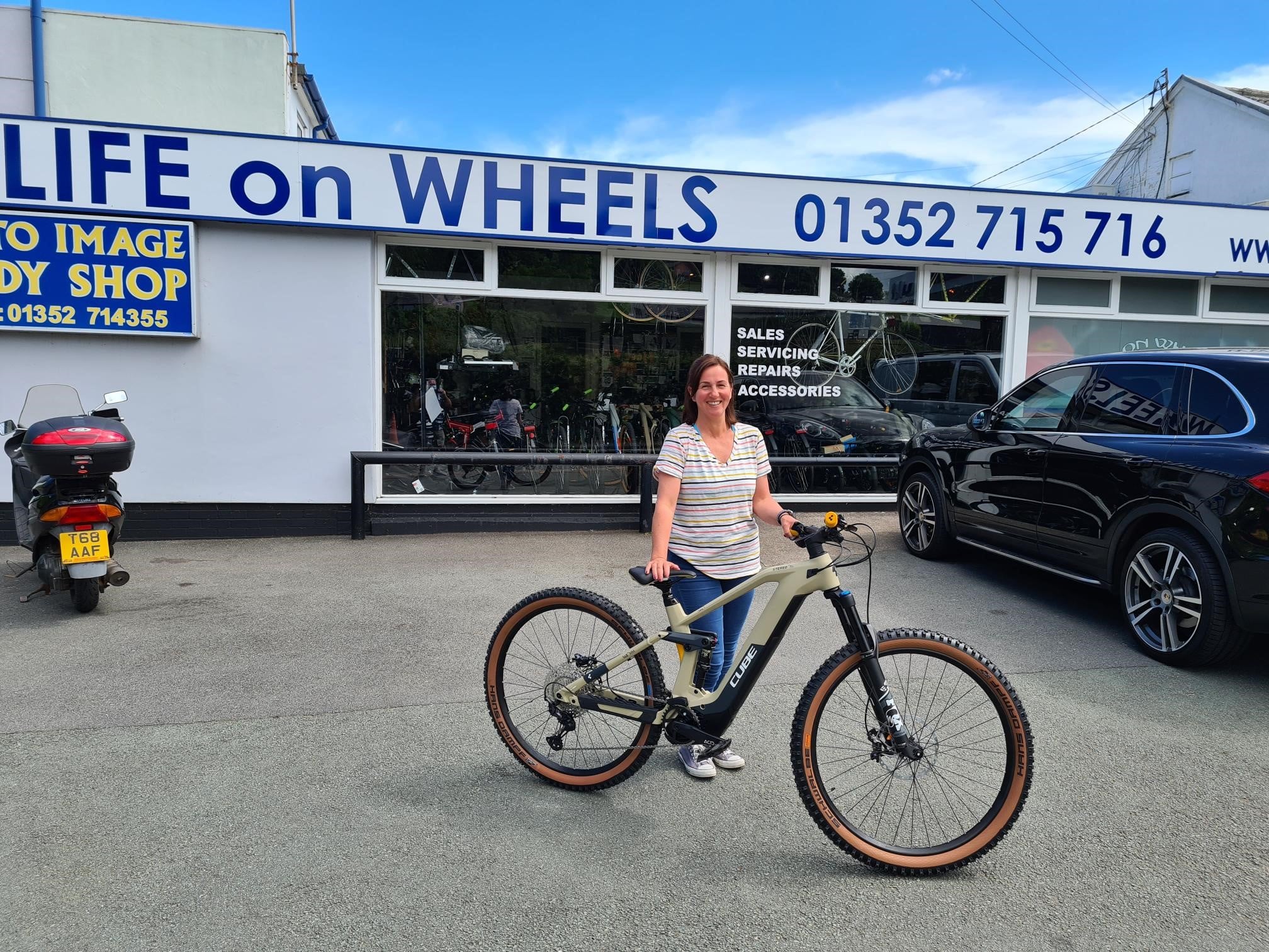 CUBE Stereo - Life on Wheels Holywell